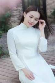 高武：閃婚校花，躺平就變強