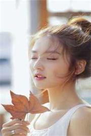 姐姐化作鎮海石時,龍王爹在給鮫妃表演龍吸