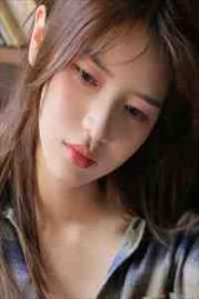 我靠彈幕逆襲成大女主