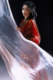 我結婚那天，顧慕深炸了酒店他徒手把我從廢