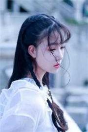 掉入精神病院副本，我開始裝智障