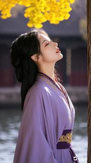 月亮歸還於人海