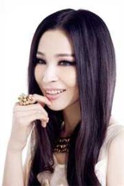 全家穿越就流放,搬空侯府一路浪