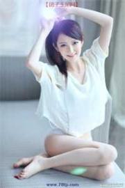 我靠直播間彈幕在小山村逃生了