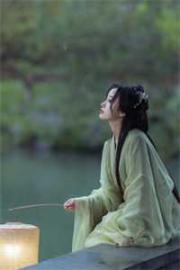 姐姐害死13個孩子後，全城闊太搶她當月嫂
