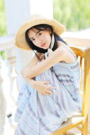 高冷女帝？那我懷裡的傻白甜是誰